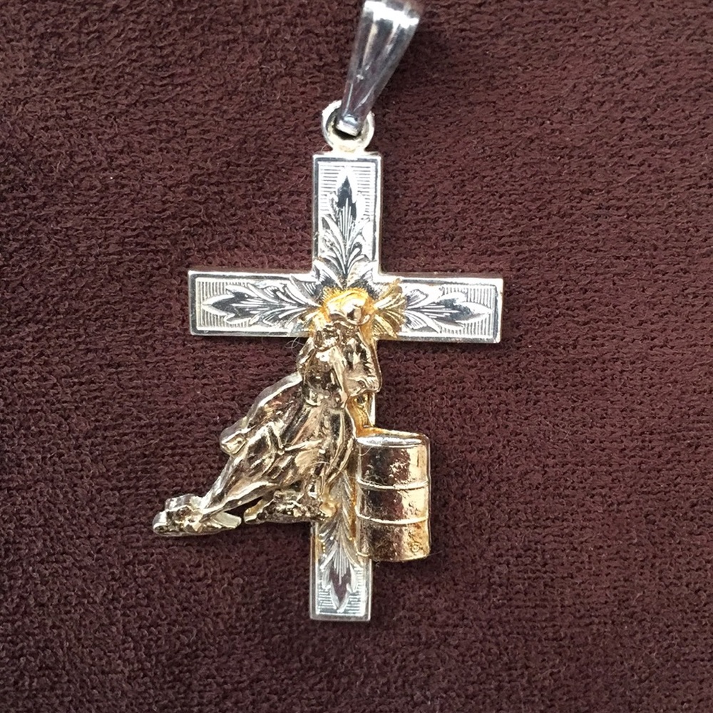 Black Hills Gold Barrel Racer Necklace